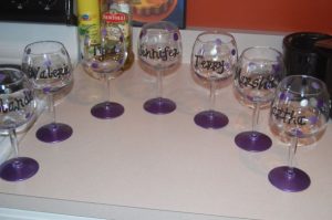 Edible-letters-on-wine-glasses