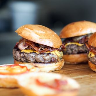 Five Countries With The Best-Tasting Burgers To Eat