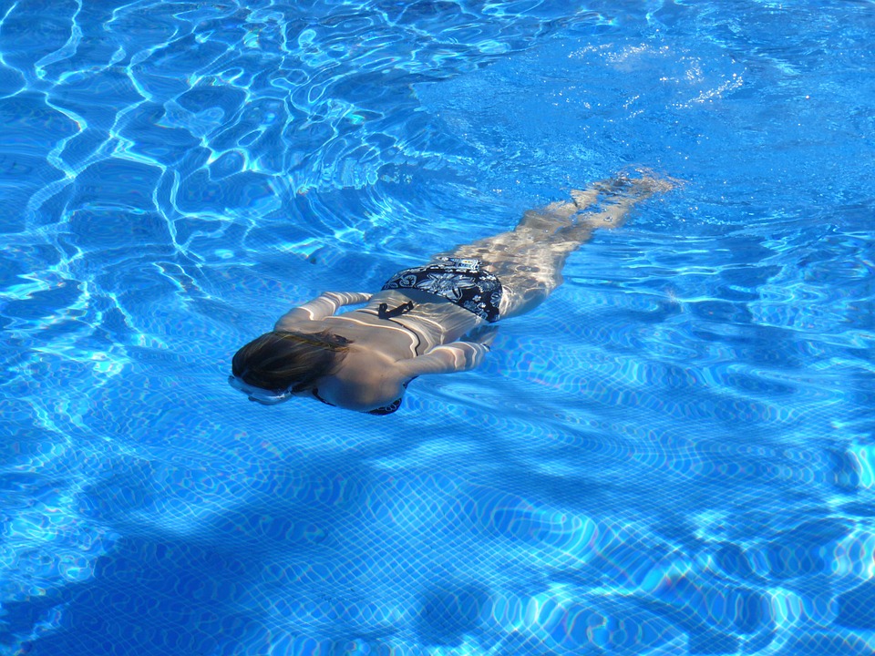 3 Smart Ways To Reduce Chlorine Levels In Your Pool For A Safer And